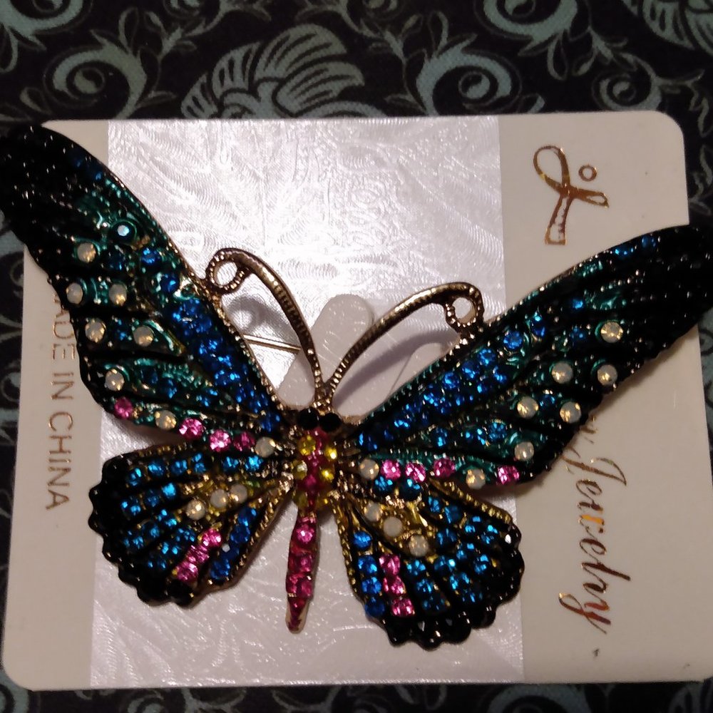 ✨ Butterfly pin - Picture 2 of 2